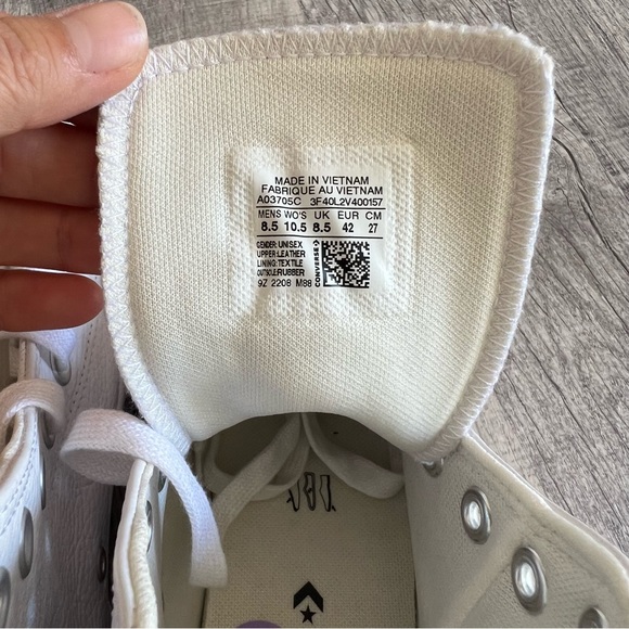 Converse Chuck Taylor All Star Lugged 2.0 Leather High Top White Size W10.5/M8.5 - Picture 13 of 13